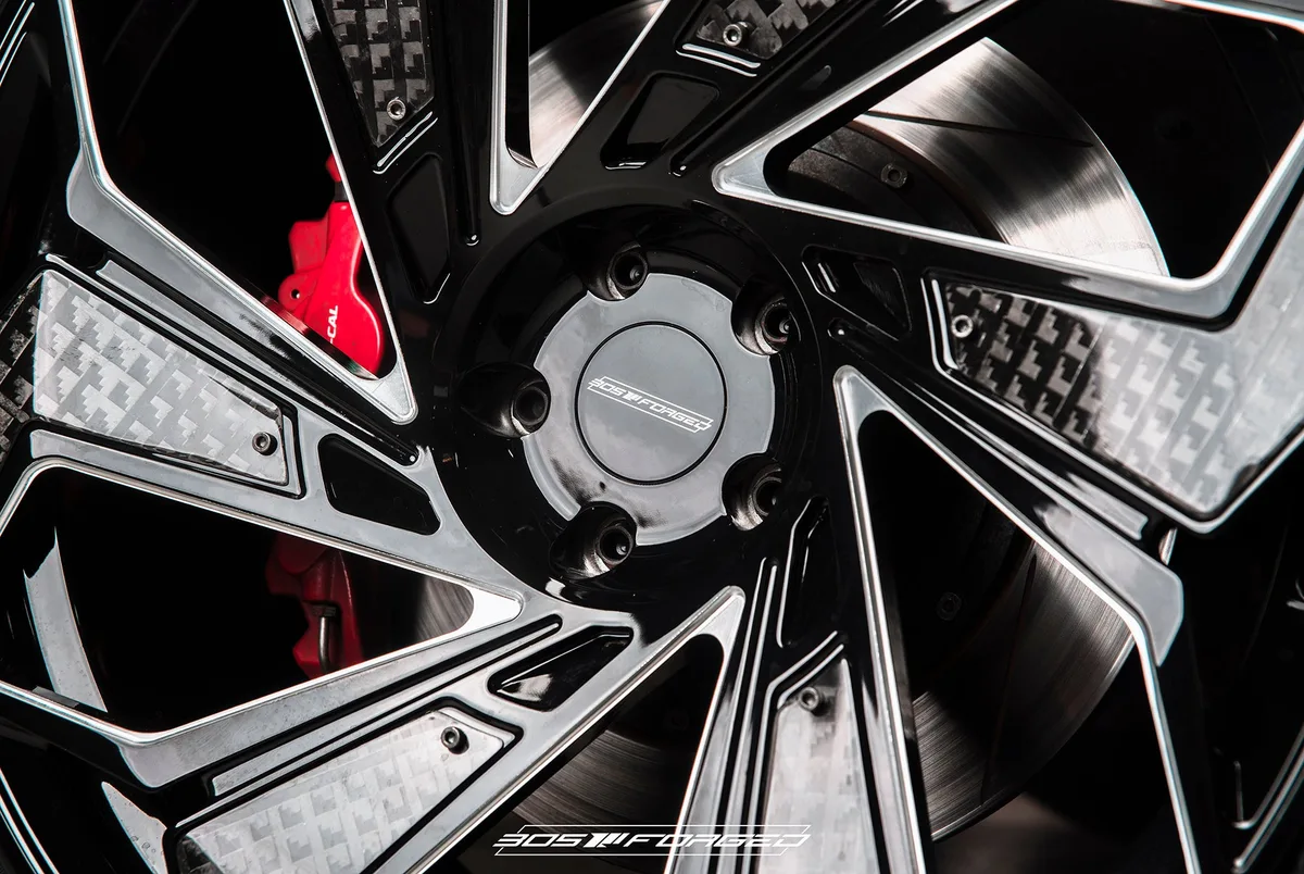 305Forged CF103
