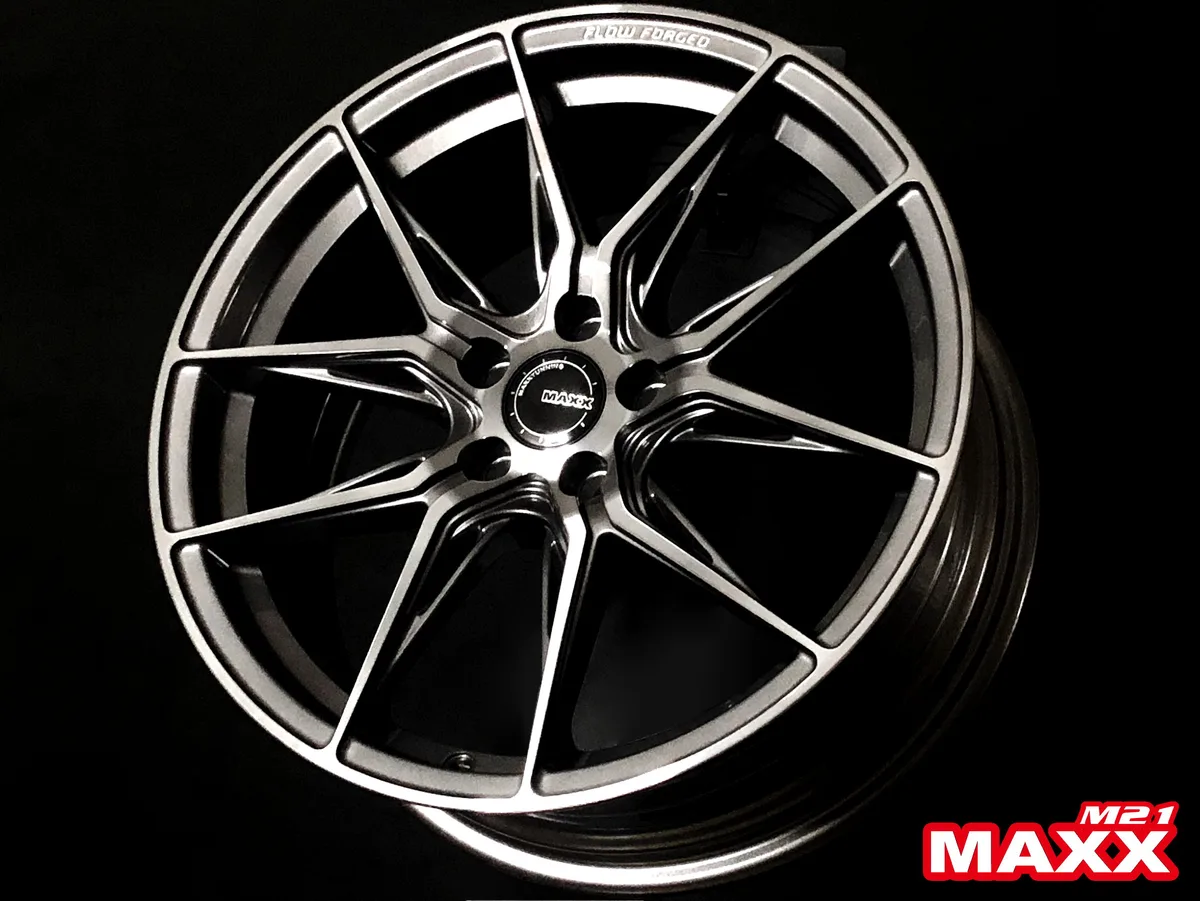 MAXX M21
