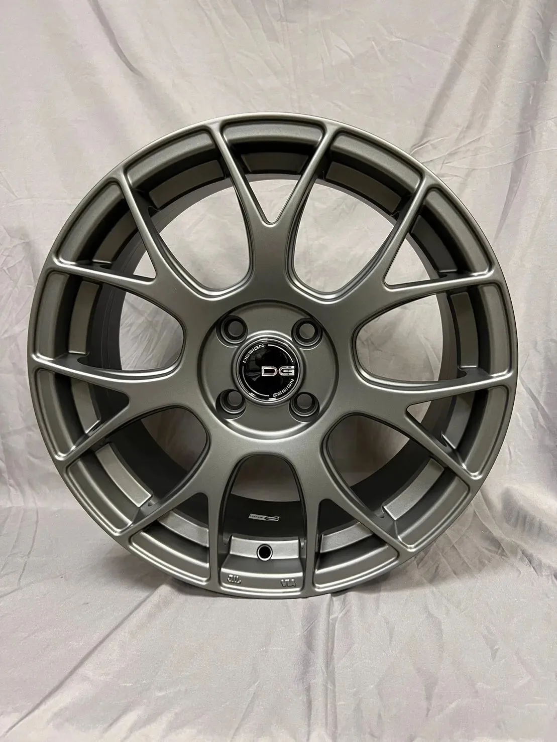 DG F16